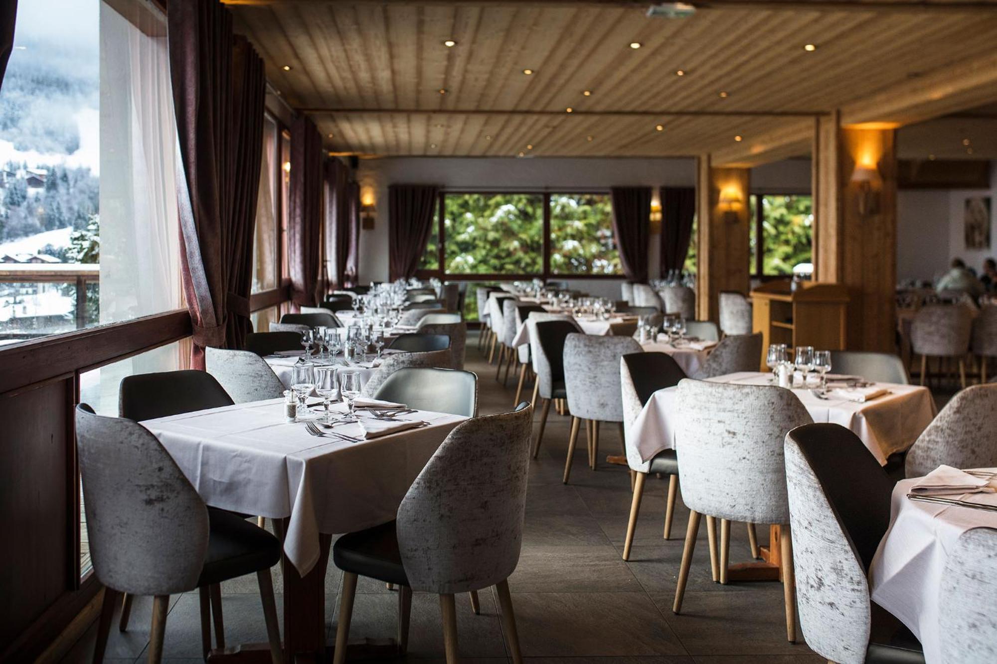 Hotel Alpen Roc ラ・クリュサ エクステリア 写真