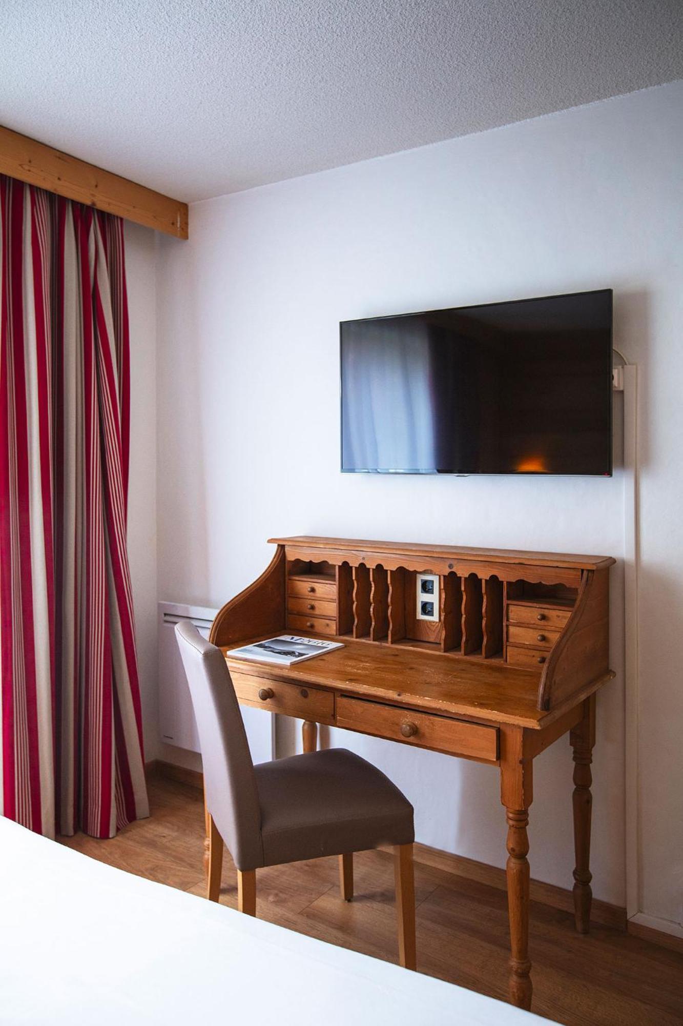 Hotel Alpen Roc ラ・クリュサ エクステリア 写真