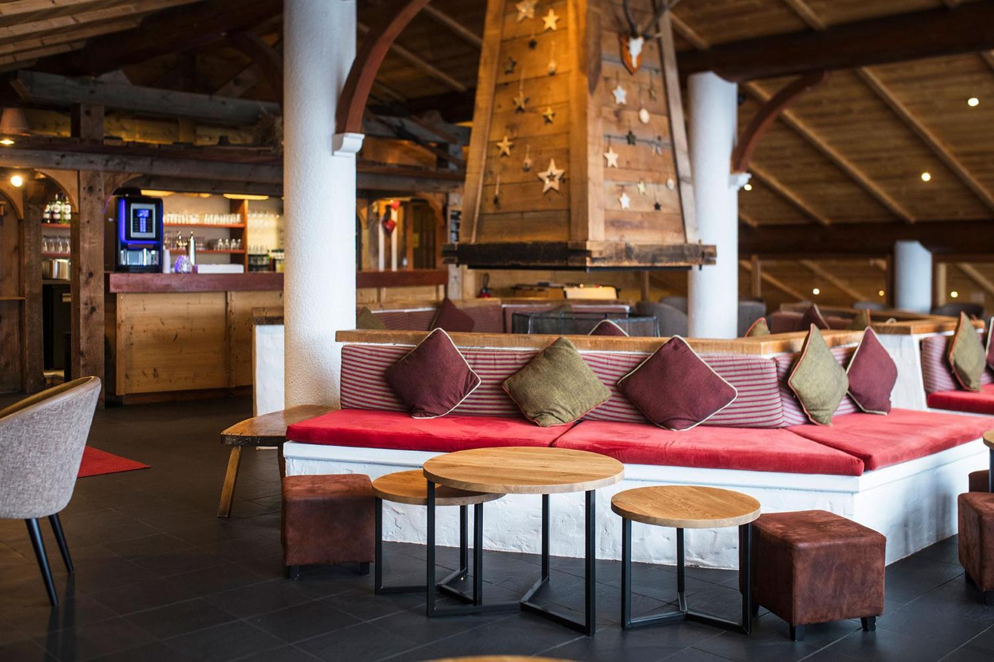 Hotel Alpen Roc ラ・クリュサ エクステリア 写真