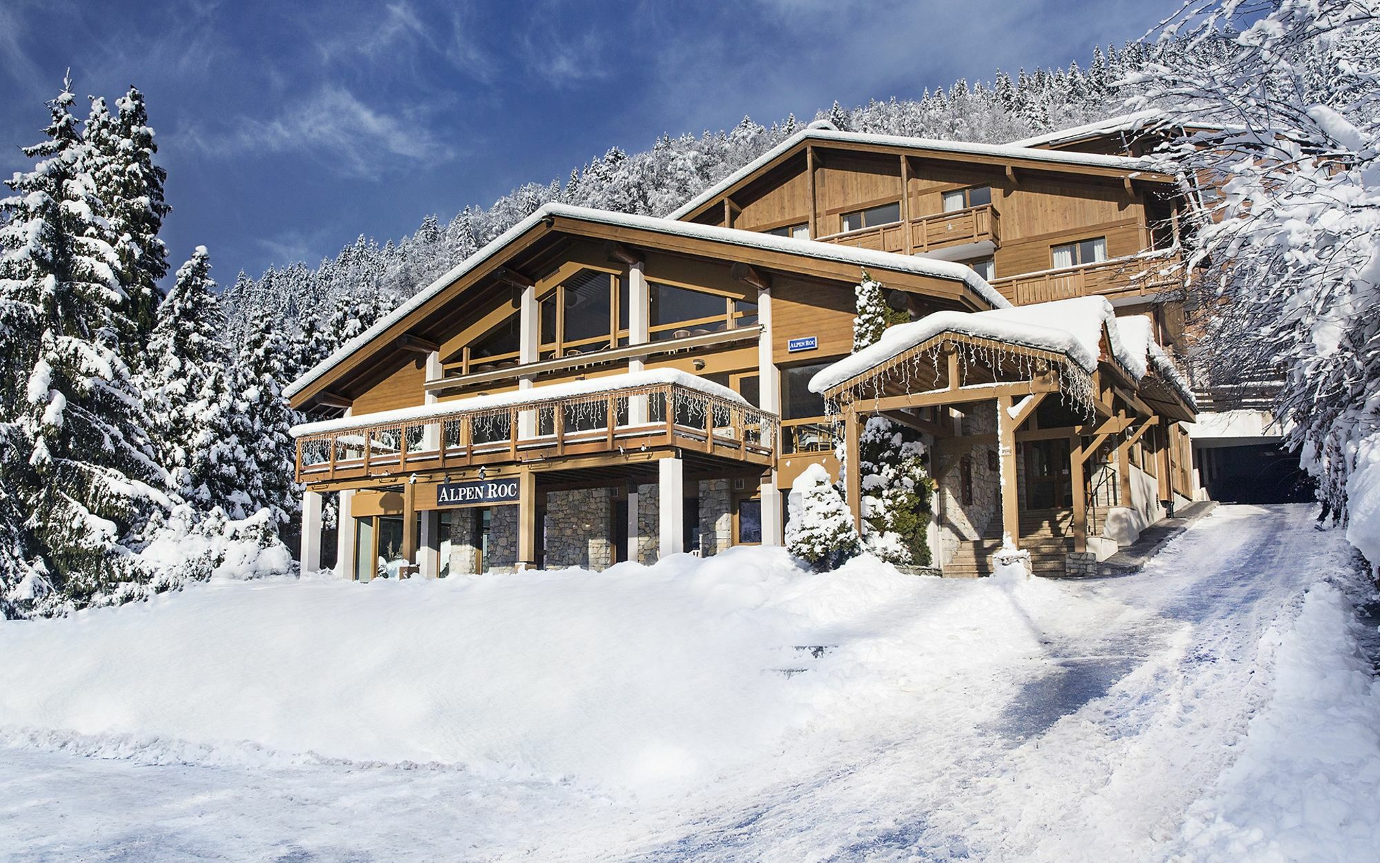 Hotel Alpen Roc ラ・クリュサ エクステリア 写真